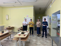 Работа комиссии по родительскому контролю за организацией питания обучающихся в МКОУ Квашнинская СОШ 26.04.2026